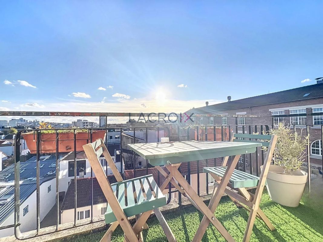 Apartamento de 2 dormitorios en Gentilly, France No. 165346