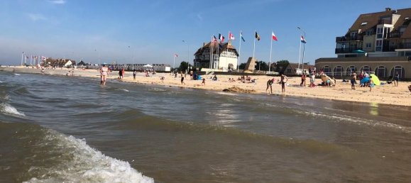 385m² Land in Bernieres-sur-Mer, France No. 359514 2