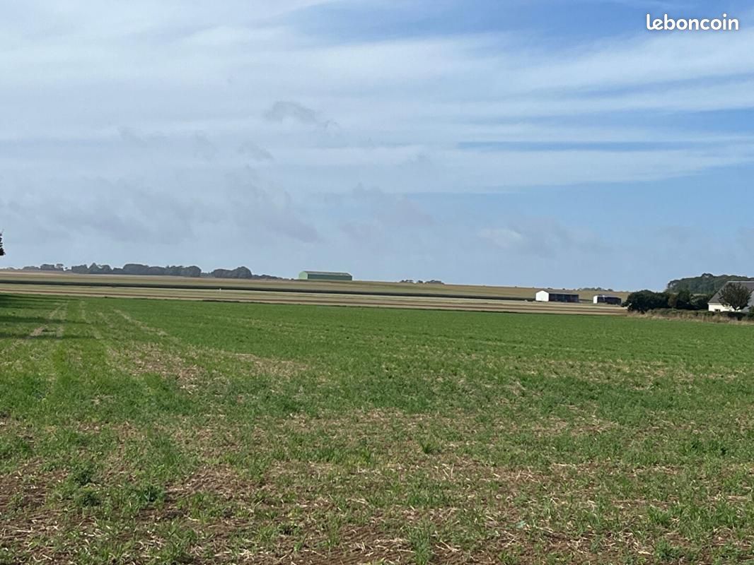 385m² Land in Bernieres-sur-Mer, France No. 359514