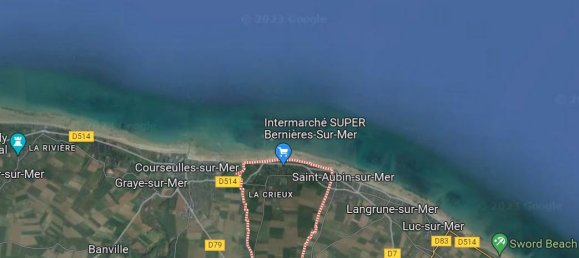 385m² Land in Bernieres-sur-Mer, France No. 359514 3