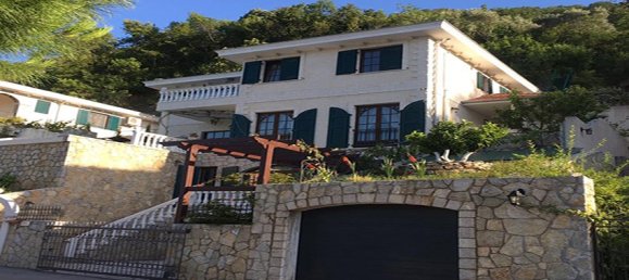 4 bedrooms Commercial property in Kotor, Montenegro No. 34 2