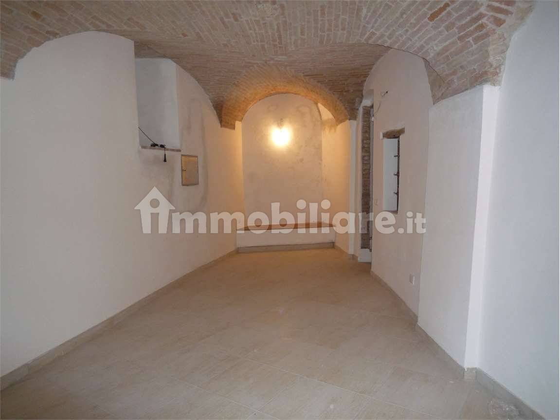 Propiedad comercial de 3 habitaciónes en Perugia, Italy No. 288304