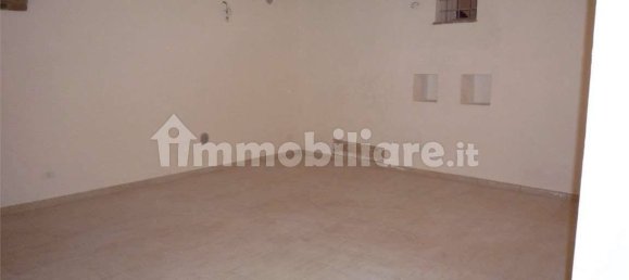 Propiedad comercial de 3 habitaciónes en Perugia, Italy No. 288304 4