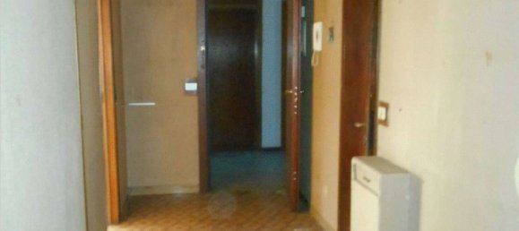 3 rooms Apartment in Milan, Italy No. 245946 16