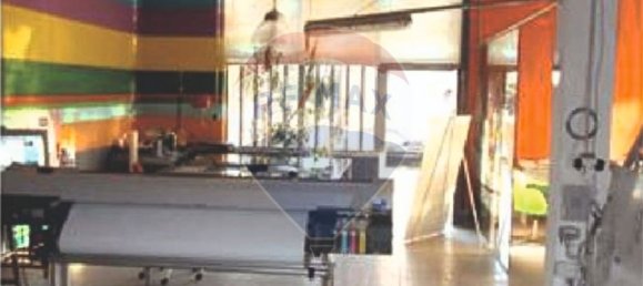 Gewerbliche Immobilie in Setubal, Portugal 105m², Nr. 51737 7