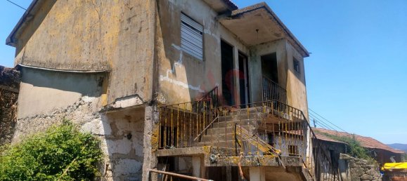 4 bedrooms House in Lousada, Portugal No. 13251 2