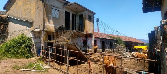 4 bedrooms House in Lousada, Portugal No. 13251 5