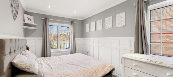 4 bedrooms House in Horley, United Kingdom No. 1070 26