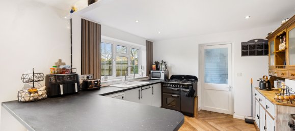 4 bedrooms House in Horley, United Kingdom No. 1070 22