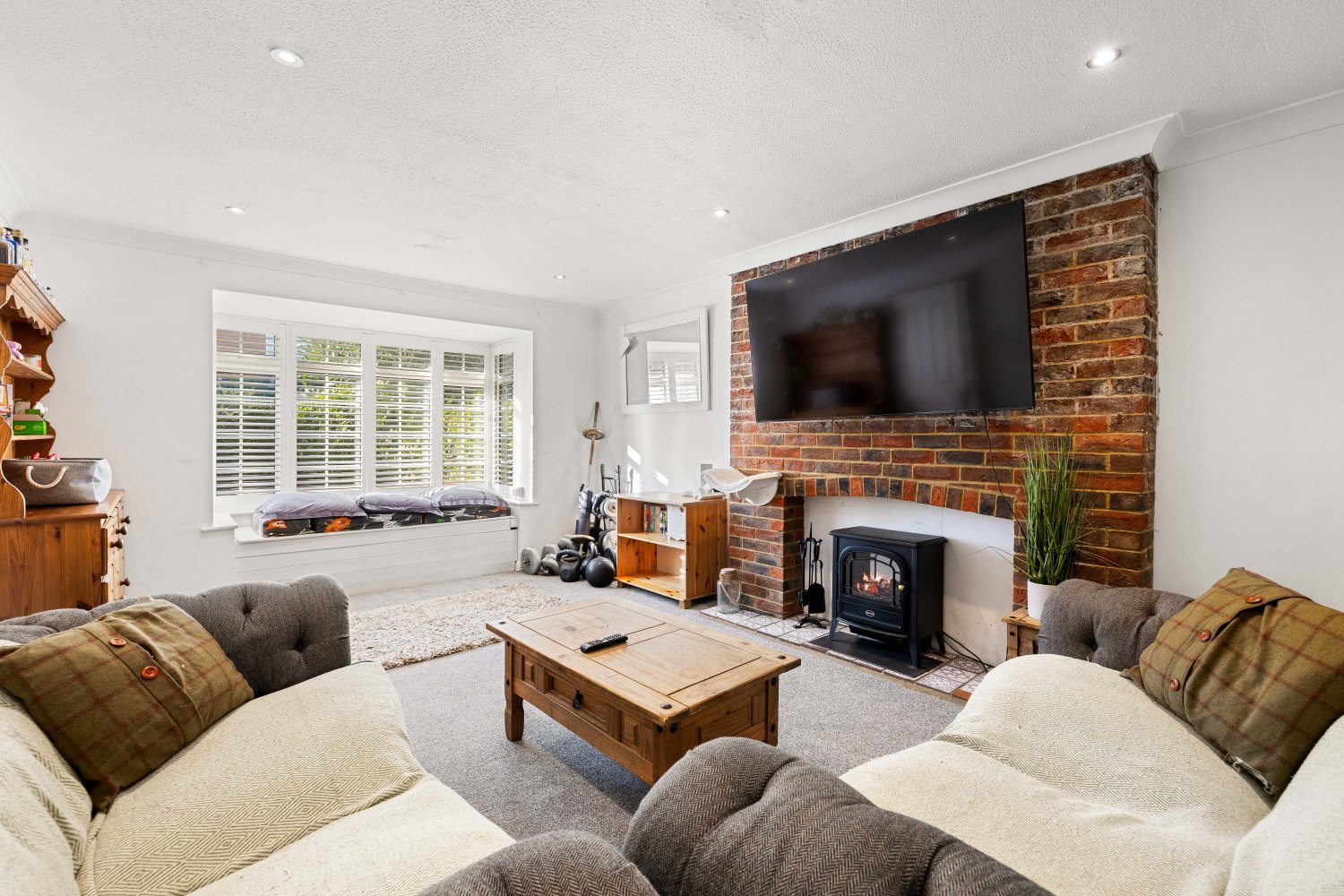 4 bedrooms House in Horley, United Kingdom No. 1070