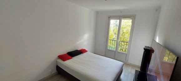 2 bedrooms Apartment in Pertuis, France No. 286861 4