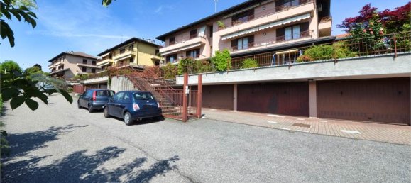 3 bedrooms Apartment in Capiago Intimiano, Italy No. 378789 3
