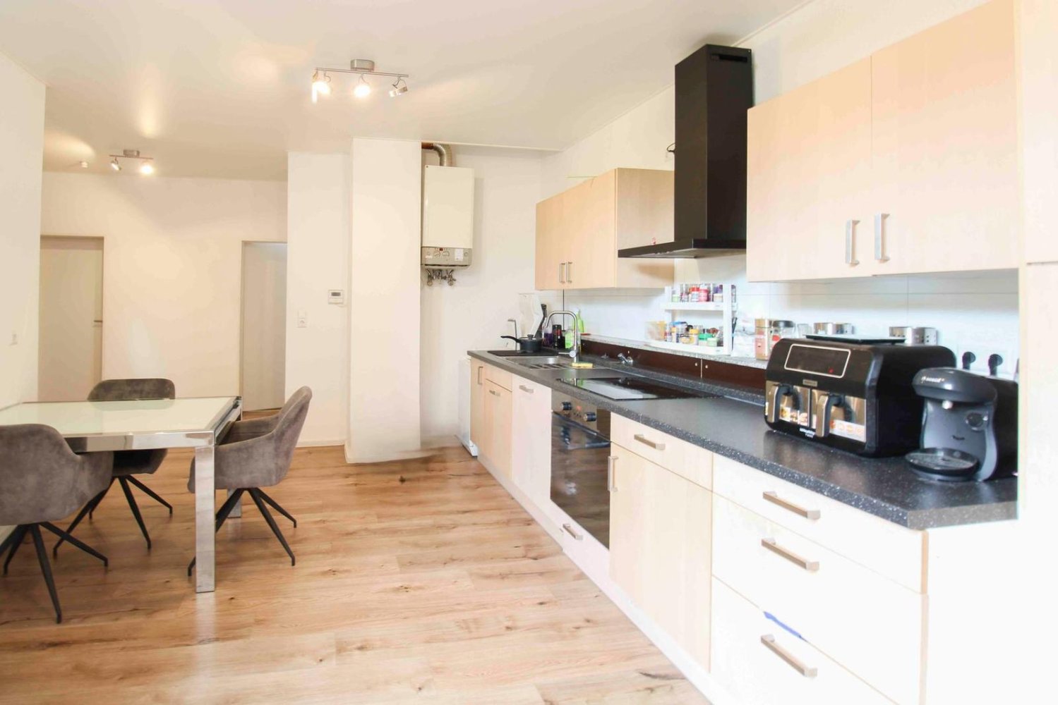 2 bedrooms Apartment in Mannheim, Germany No. 348480