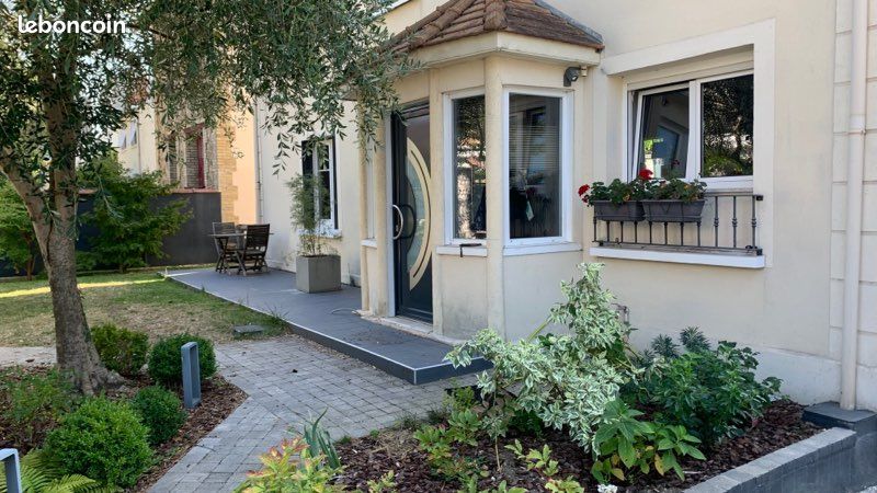 4 bedrooms House in Chatou, France No. 356775