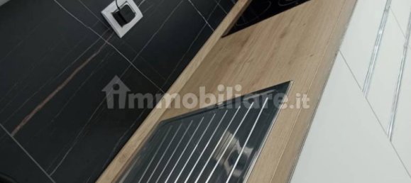 2 bedrooms Apartment in Turin, Italy No. 57944 4