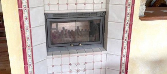 5 bedrooms House in Valdilana, Italy No. 105825 6