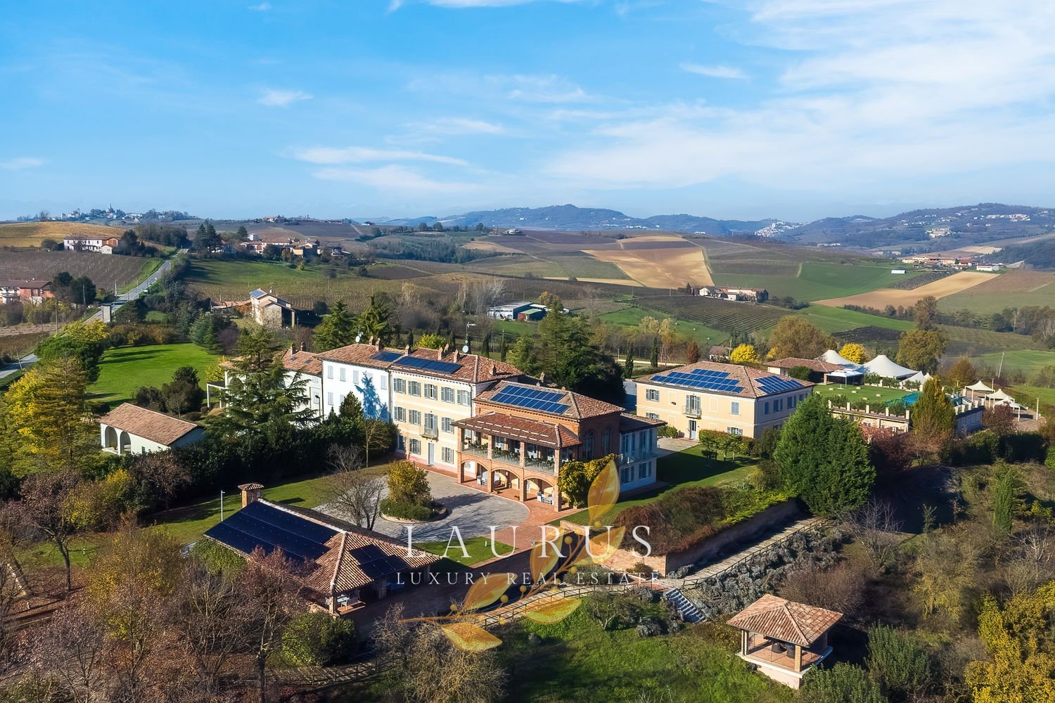 30 rooms Villa in Vignale Monferrato, Italy No. 144801