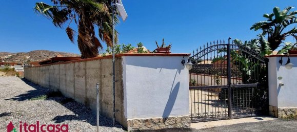 Villa de 4 habitaciónes en Porto Empedocle, Italy No. 139391 2