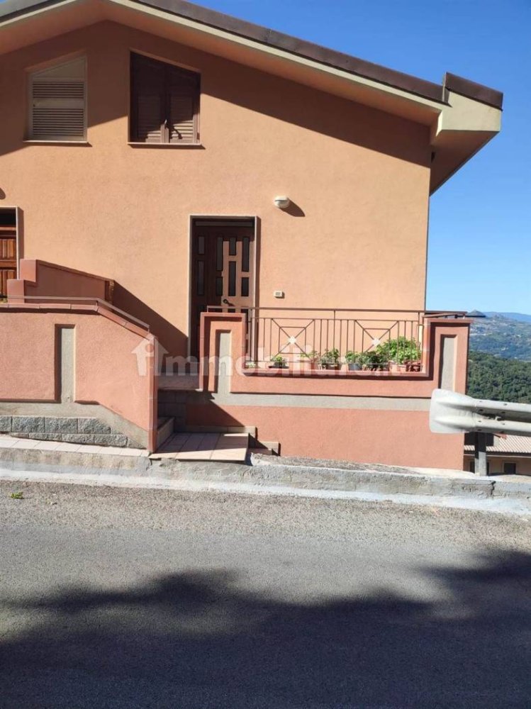 Casa T5 em San Marco d'Alunzio, Italy N.º 261964