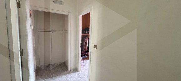 Квартира с 4 комнатами в Бари, Италия № 20013 21