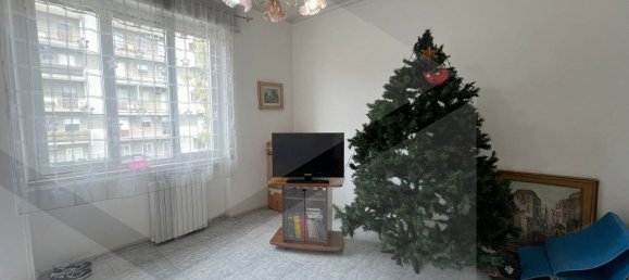 Квартира с 4 комнатами в Бари, Италия № 20013 7