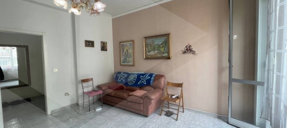 Квартира с 4 комнатами в Бари, Италия № 20013 8