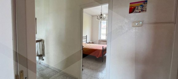 Квартира с 4 комнатами в Бари, Италия № 20013 28