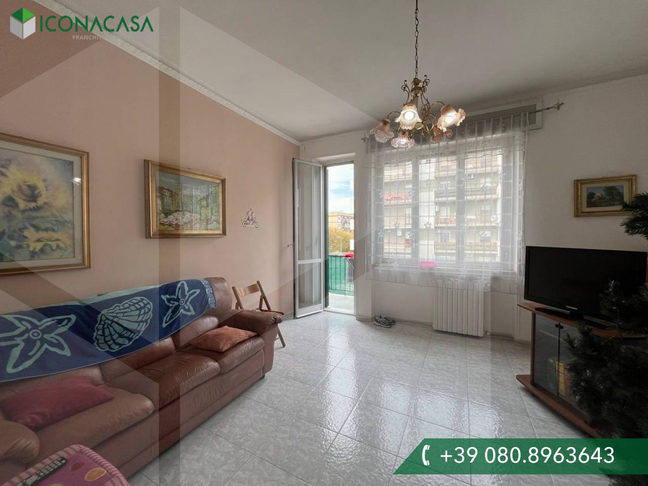 Квартира с 4 комнатами в Бари, Италия № 20013