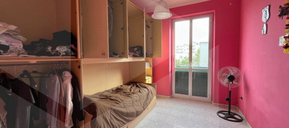 Квартира с 4 комнатами в Бари, Италия № 20013 25