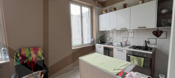 Квартира с 4 комнатами в Бари, Италия № 20013 18