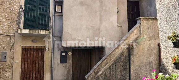 Casa de 4 dormitorios en Torre Cajetani, Italy No. 310467 24