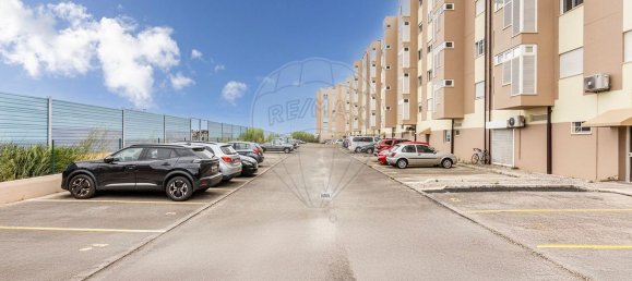 65m² Commercial property in Lisbon, Portugal No. 229822 14