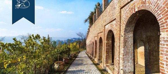 Castelos T10 em Cinaglio, Italy N.º 138694 12