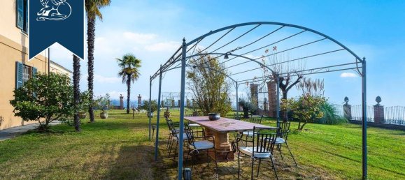 Castelos T10 em Cinaglio, Italy N.º 138694 11