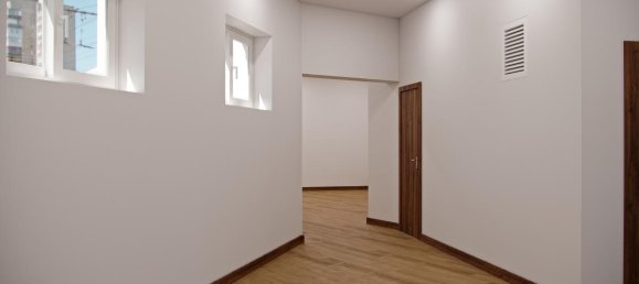 Tienda en Porto, Portugal 150 m² No. 8444 5