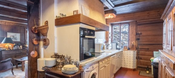 6 bedrooms Commercial property in Chamonix-Mont-Blanc, France No. 470 15