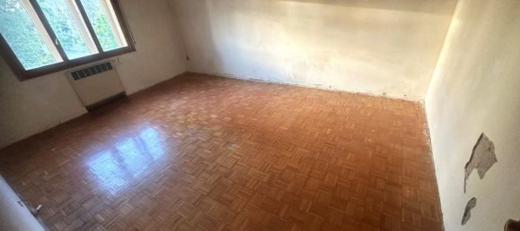4 bedrooms Apartment in Imola, Italy No. 363317 11