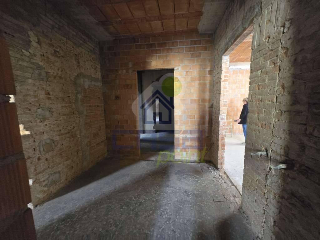 14 rooms House in Luzzara, Italy No. 24049