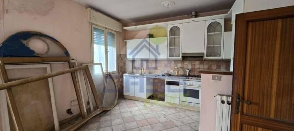 14 rooms House in Luzzara, Italy No. 24049 2