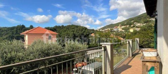 3 bedrooms Villa in Cogoleto, Italy No. 354700 3