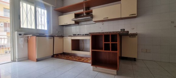 3-Zimmer Wohnung in Naples, Italy, Nr. 9668 12