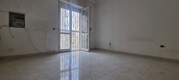 3-Zimmer Wohnung in Naples, Italy, Nr. 9668 6