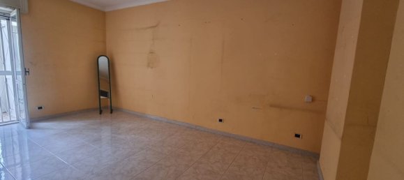 3-Zimmer Wohnung in Naples, Italy, Nr. 9668 9