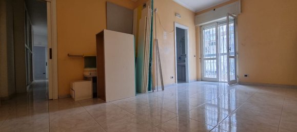 3-Zimmer Wohnung in Naples, Italy, Nr. 9668 32