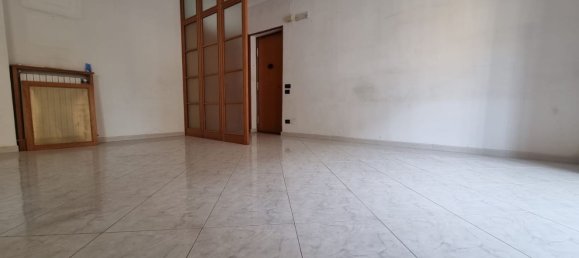 3-Zimmer Wohnung in Naples, Italy, Nr. 9668 4