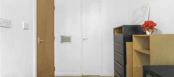 1 bedroom Apartment in London, United Kingdom No. 8745 14