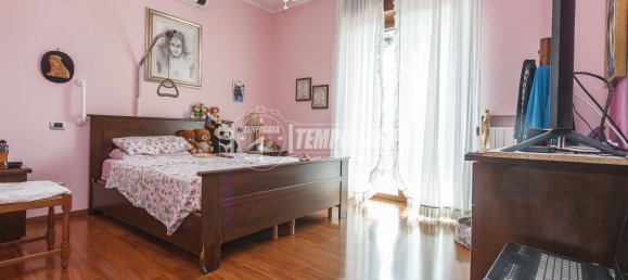 3-salle Appartement à Bergamo, Italy No. 258112 15