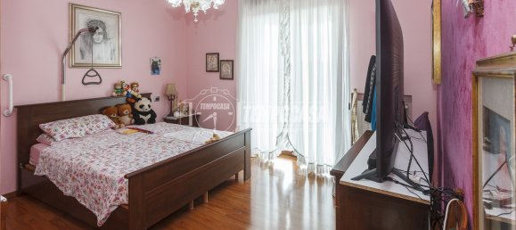 3-salle Appartement à Bergamo, Italy No. 258112 7