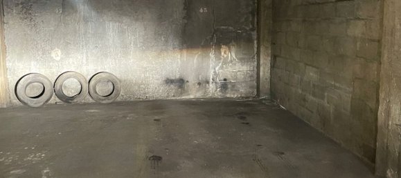  Parking in Paris, France No. 176018 2