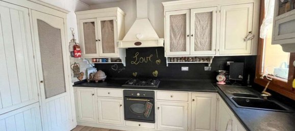 5 bedrooms Apartment in Florence, Italy No. 337006 4